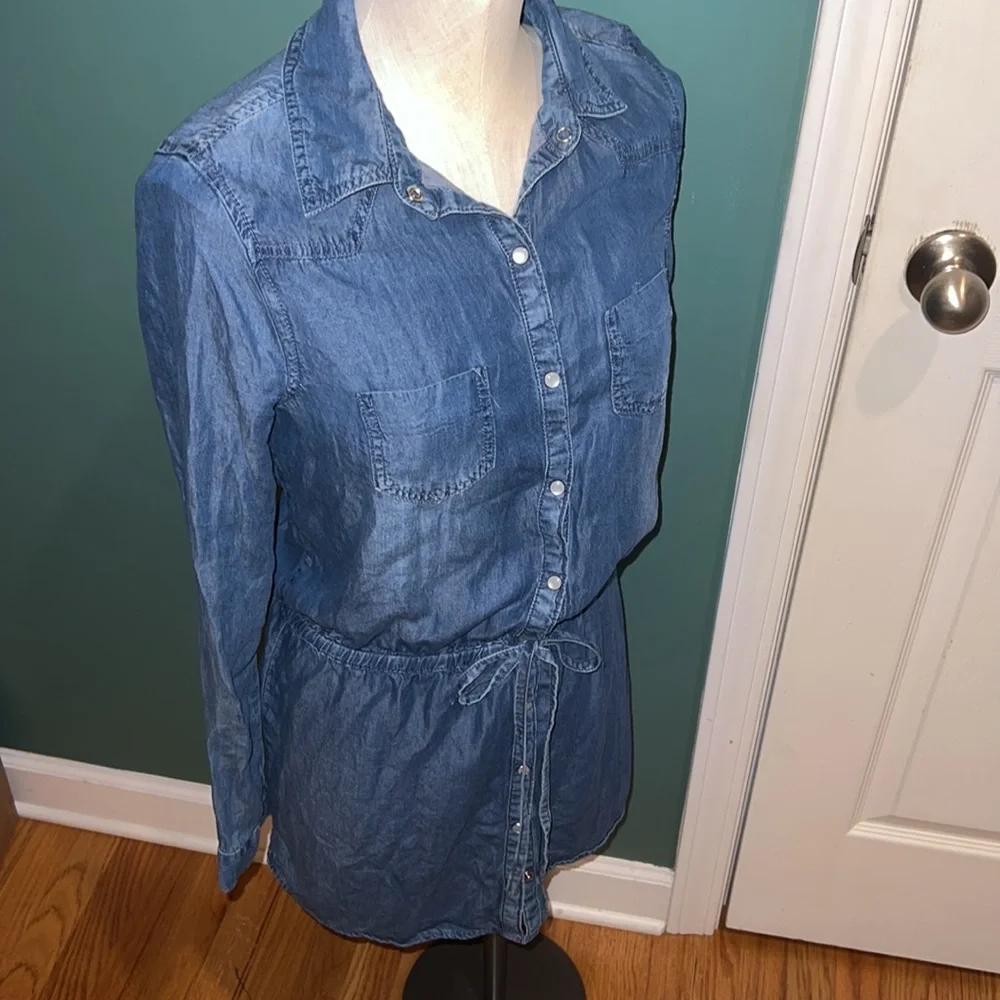 ❄️YMI LUXE button up denim dress. Size M - Picture 3 of 5